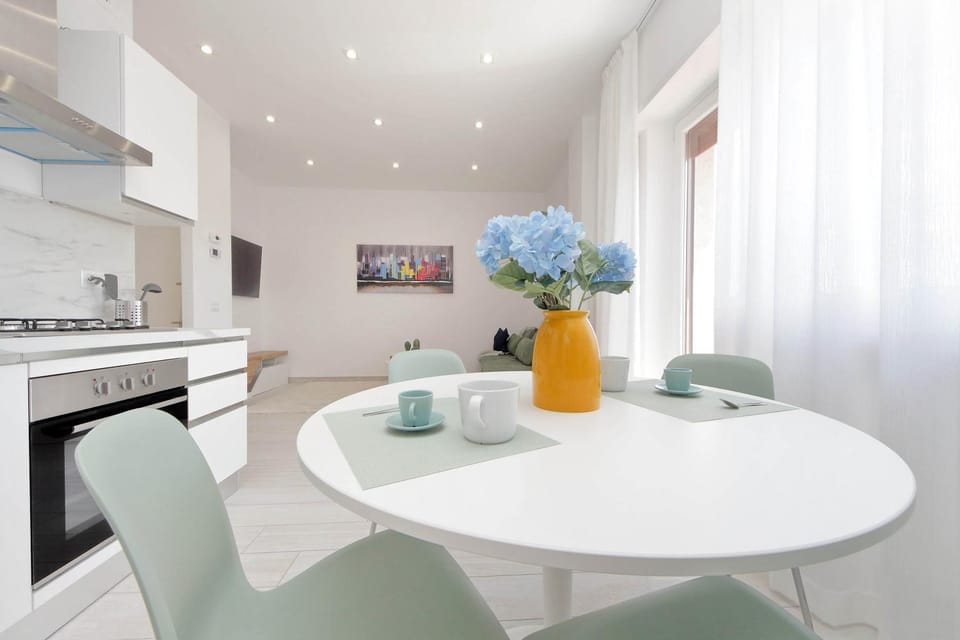 Attico Soleggiato con Terrazza a Ostia Apartment in Ostia