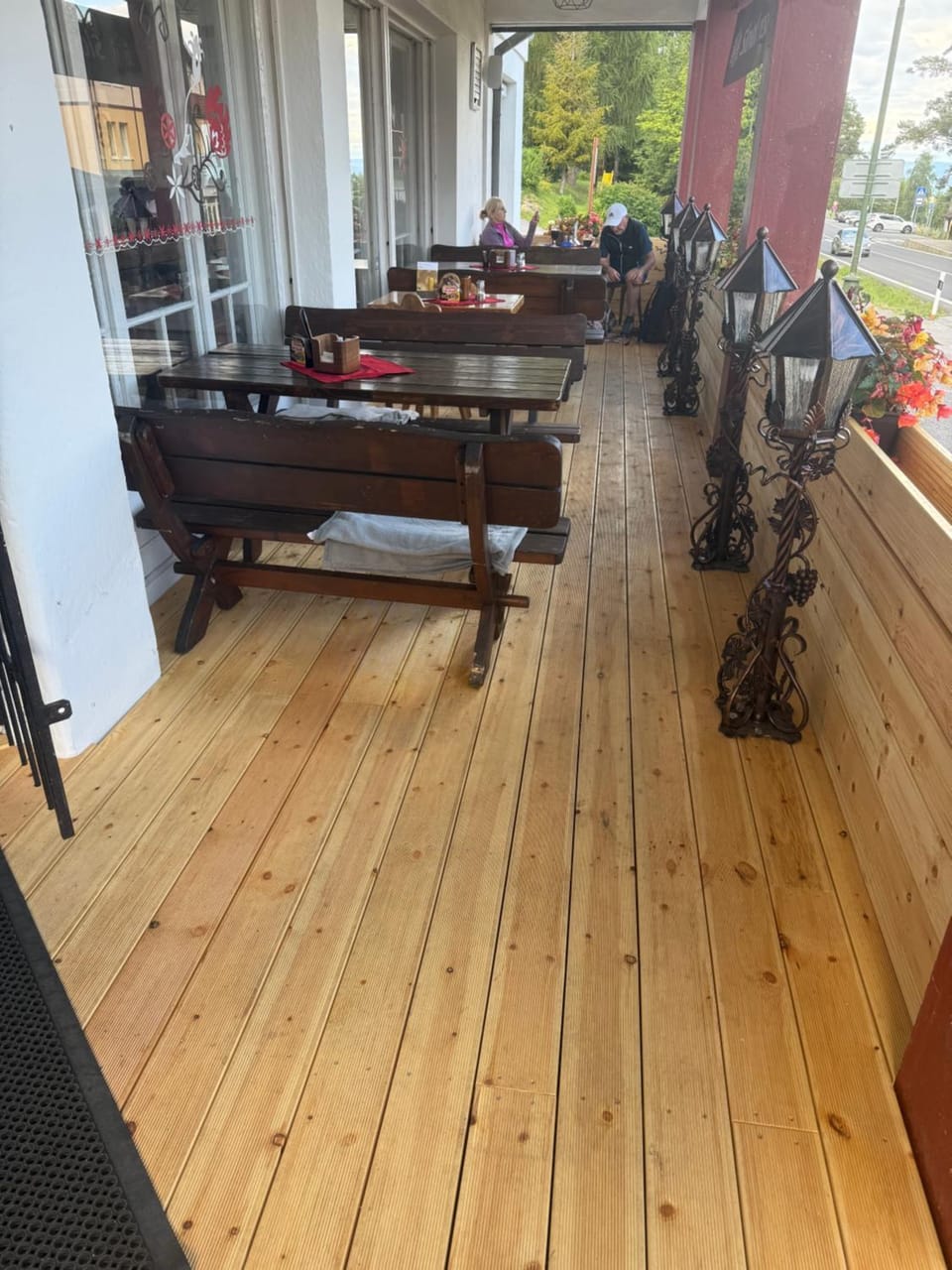 Restaurant/places to eat, Balcony/Terrace