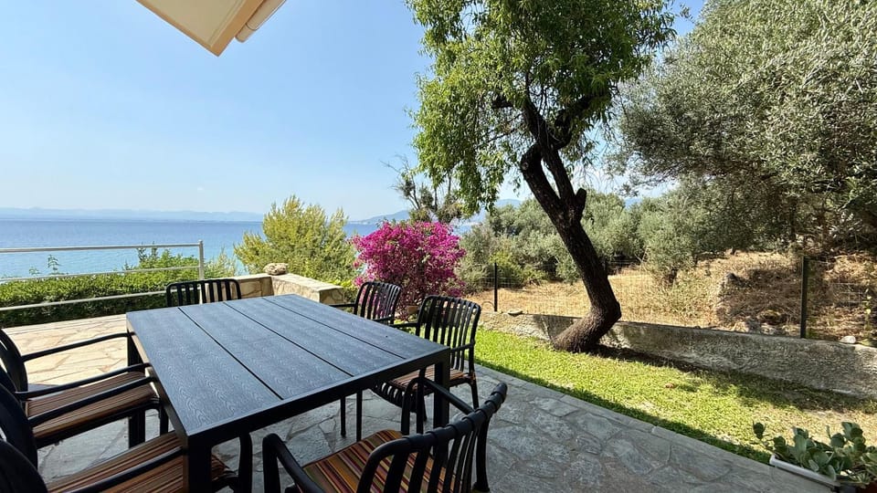 Garden, Balcony/Terrace, Dining area, Garden view, Sea view