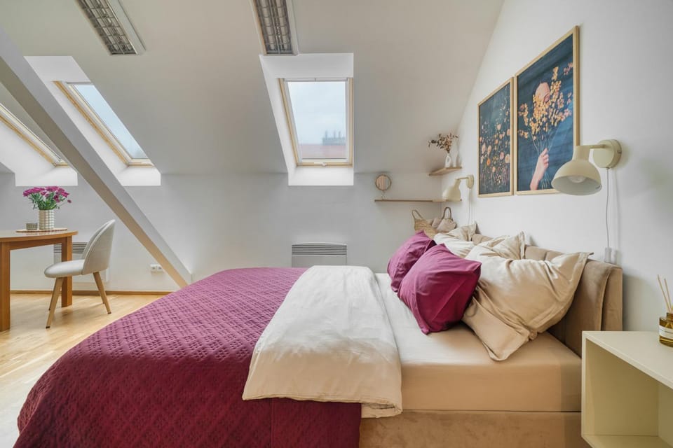 Bed, Bedroom