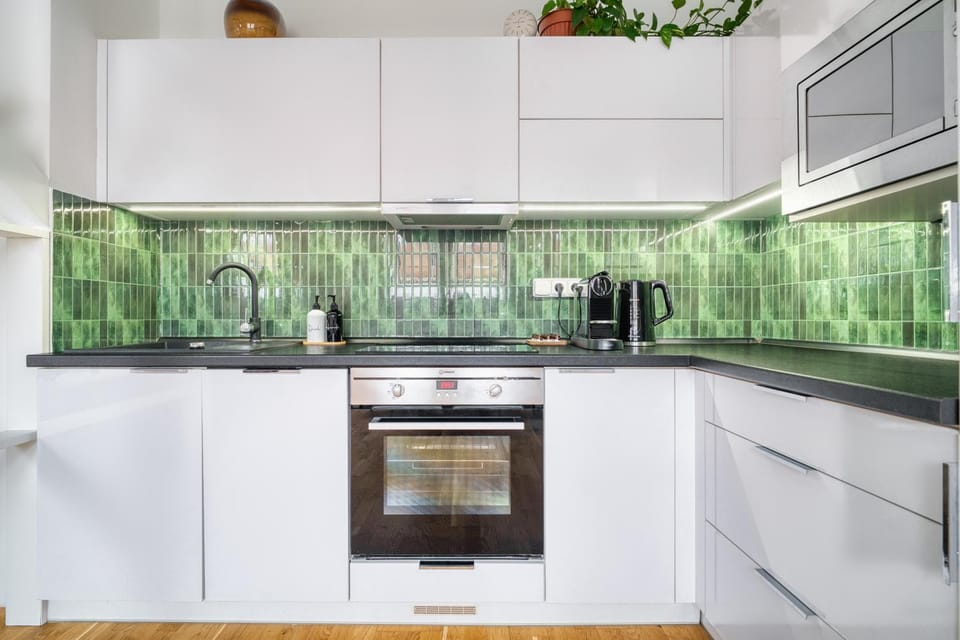 Kitchen or kitchenette, kitchen