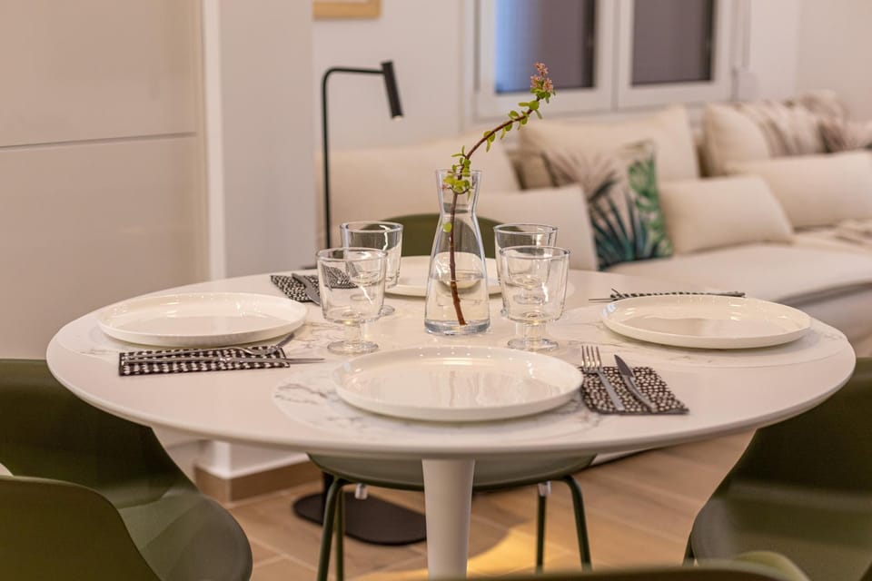 Food and drinks, Dining area