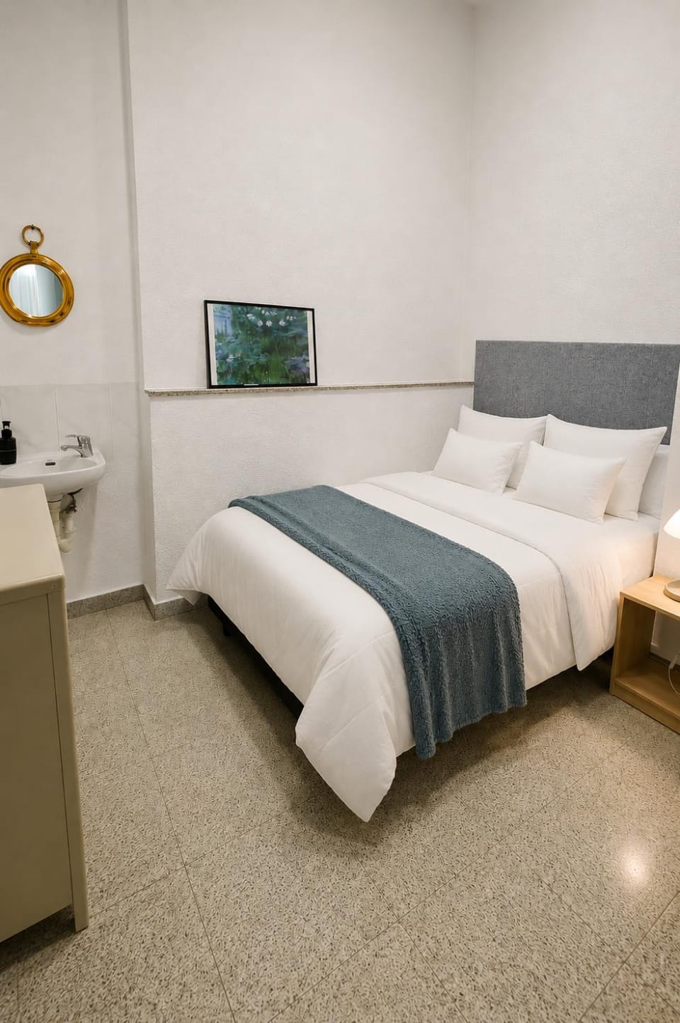 Alexa Host Vallecas Hostel in Madrid