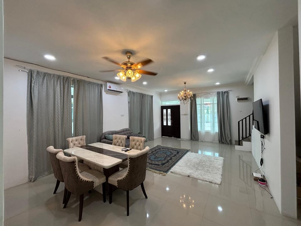 Healing Homestay House in Perak Tengah District