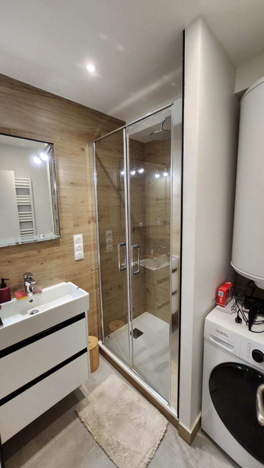 Shower, Bathroom