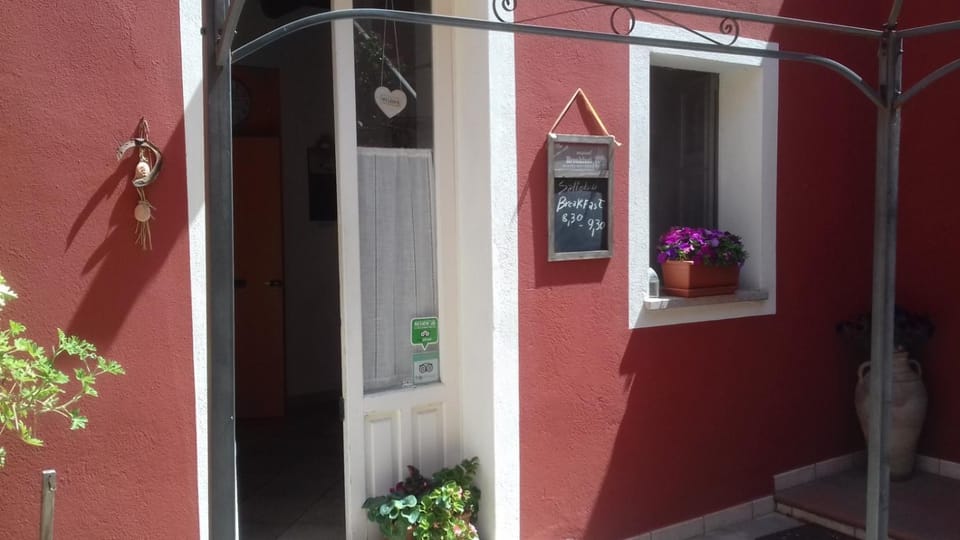 S'Attobiu Guest Rooms Bed and Breakfast in Teulada