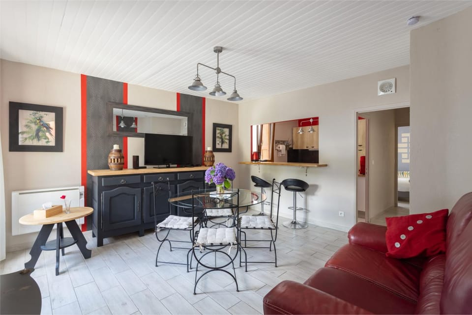 Property building, Living room