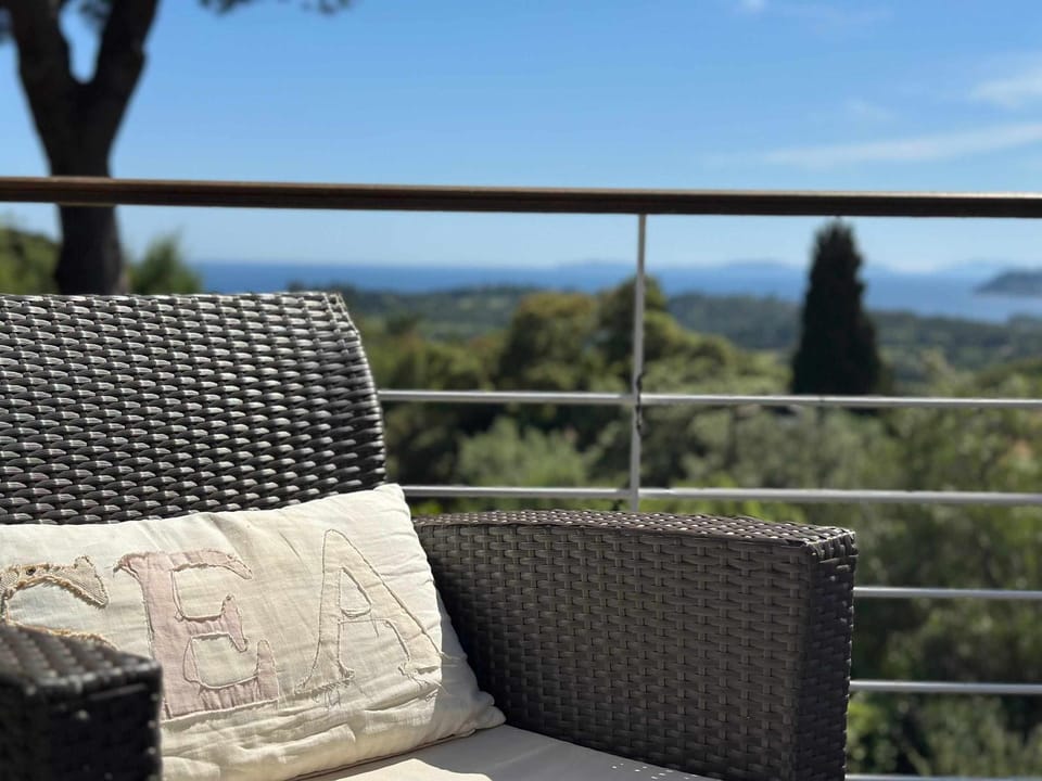 Day, View (from property/room), Balcony/Terrace, Living room, Seating area, Mountain view, Sea view