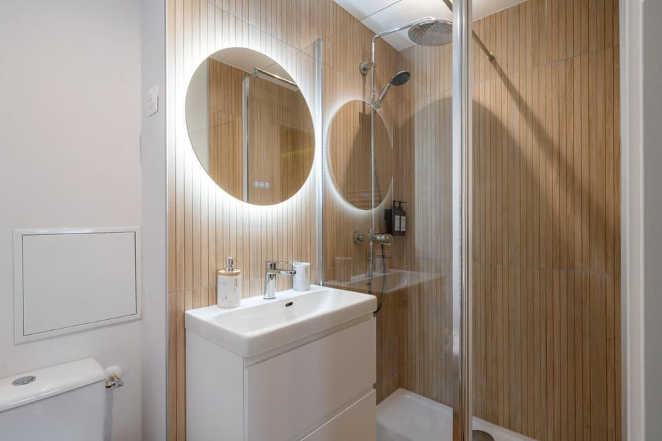 Air Nomad • Stockholm Apartment in Valenciennes