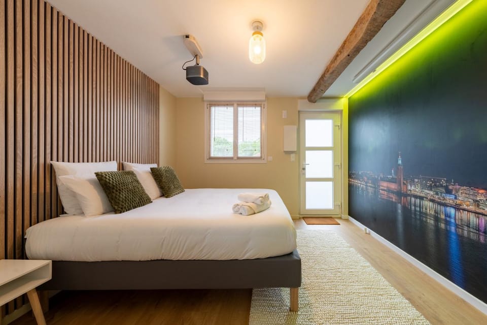 Air Nomad • Stockholm Apartment in Valenciennes