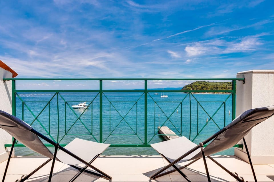Patio, Day, Balcony/Terrace, Seating area, Sea view, sunbed