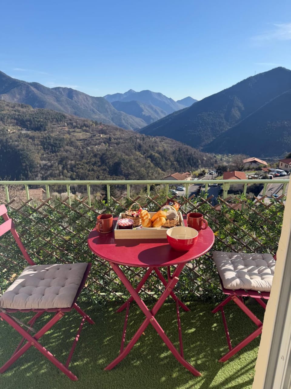 Le meublé de belvédère Apartment in Provence-Alpes-Côte d'Azur