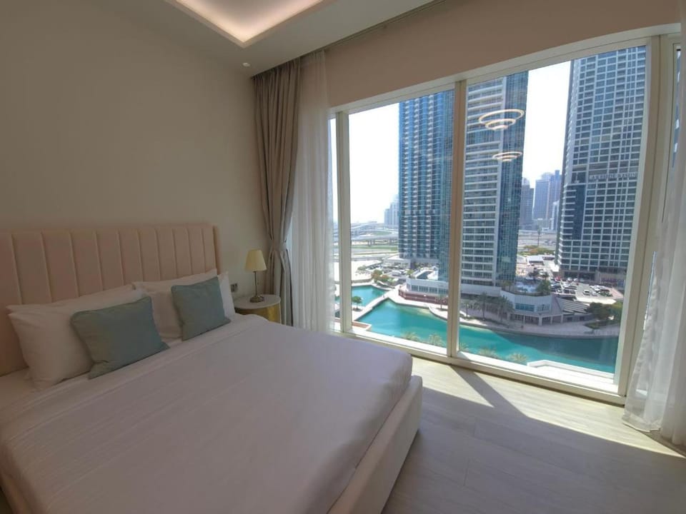 Bed, Lake view, Lake view
