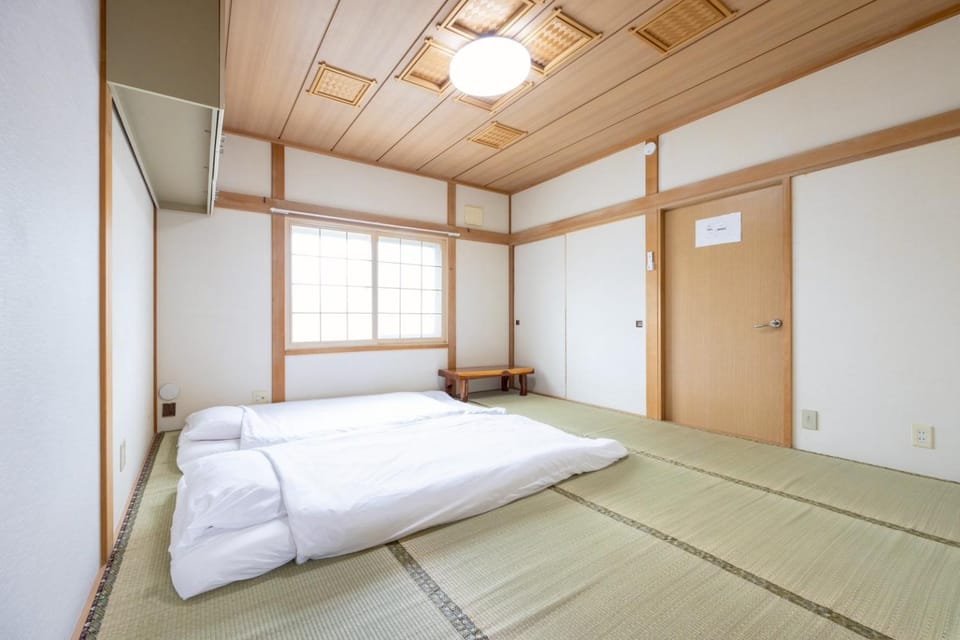 山の家 富良野の静かなエリアにある2リビングの広々一棟貸切ハウス Villa in Furano