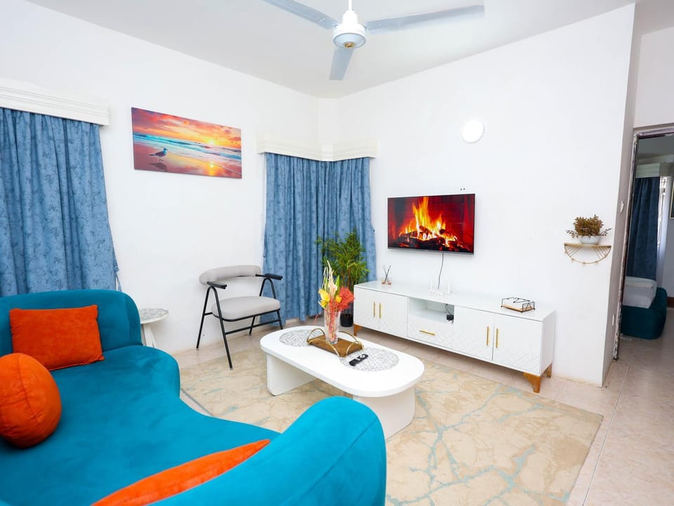 TV and multimedia, Kitchen or kitchenette, kitchen, kitchen