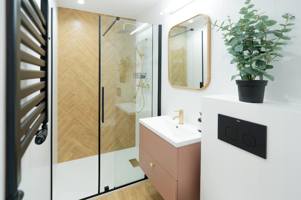 Rose Studio Ursynow King Bed Terrace AC Apartment in Warsaw