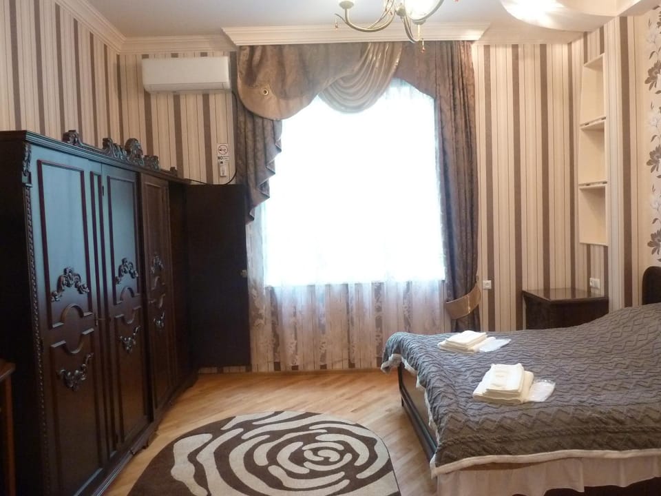 Bed, Bedroom, towels, wardrobe