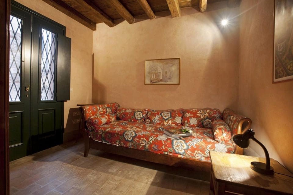 Communal lounge/ TV room, Living room