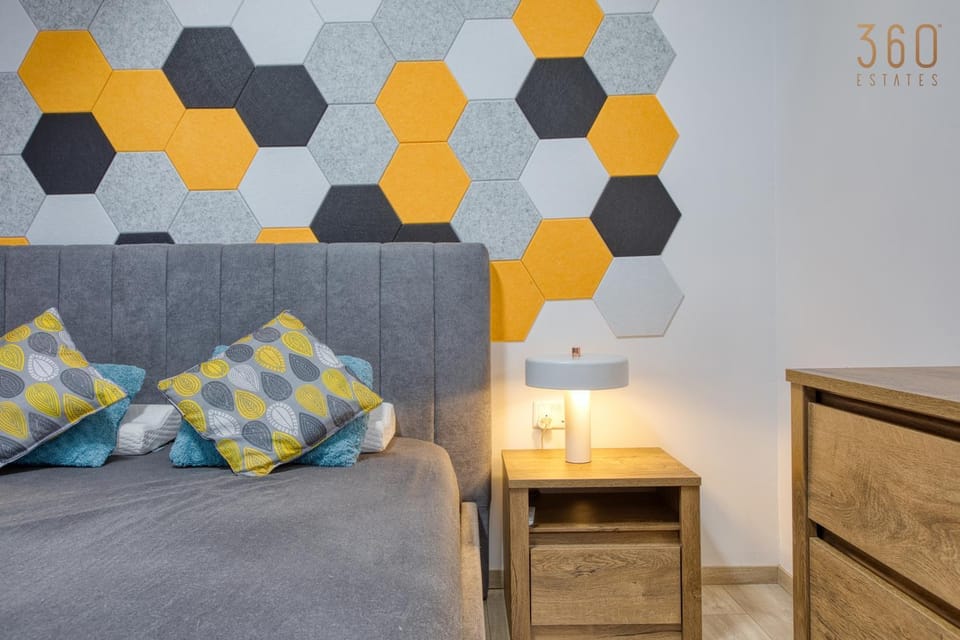 Living room, Photo of the whole room, Seating area, Bedroom