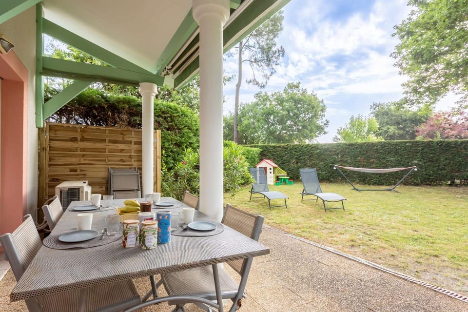 Proche lac : Maison avec beau jardin Apartment in Sanguinet