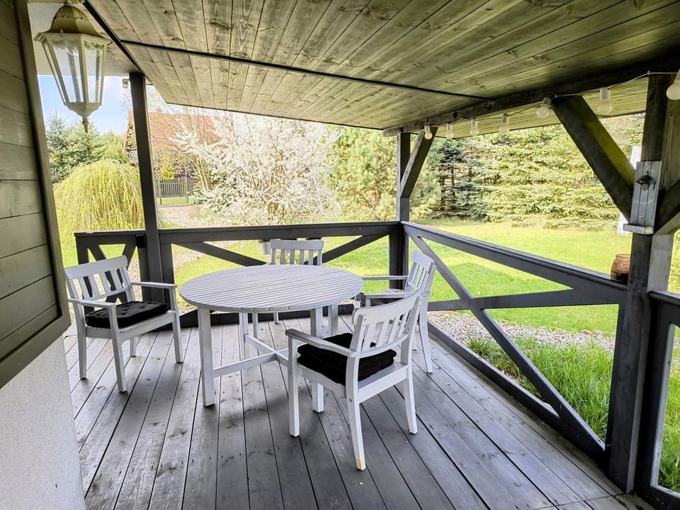 Uroczy domek z dużym ogrodem i tarasem, blisko jeziora, cisza i spokój House in Poland
