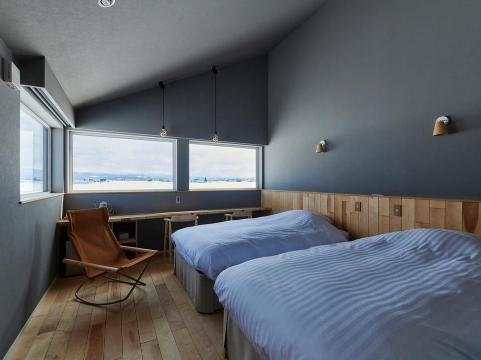 Photo of the whole room, Bedroom