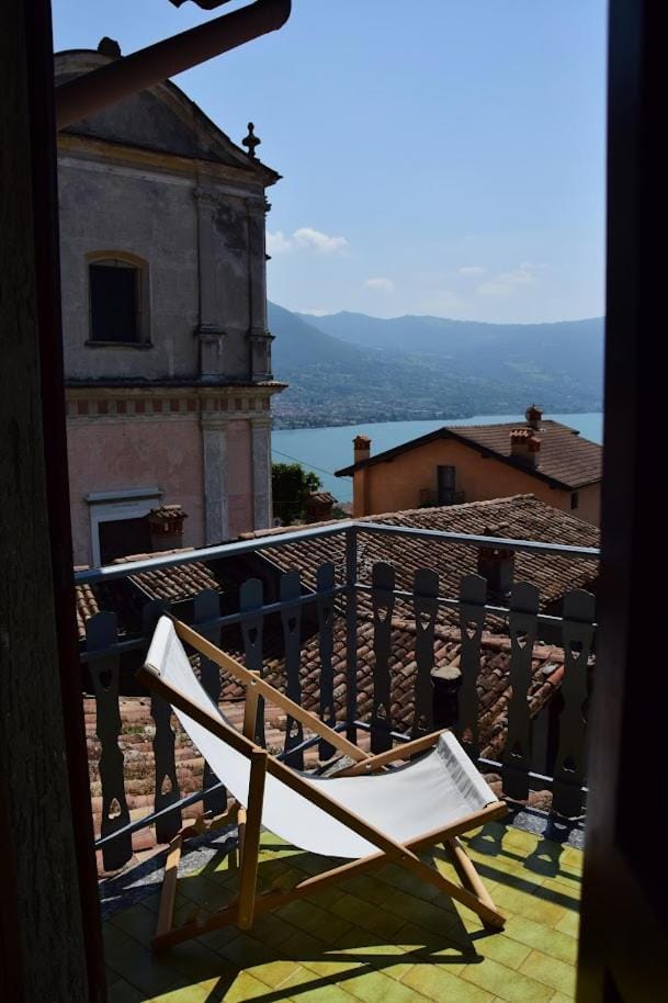 Day, Natural landscape, Balcony/Terrace
