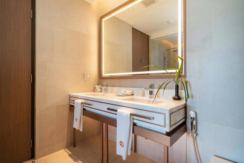 Angsana Oceanview Residence Luxurious 2BR Lakeview Apartment Apartment in Choeng Thale