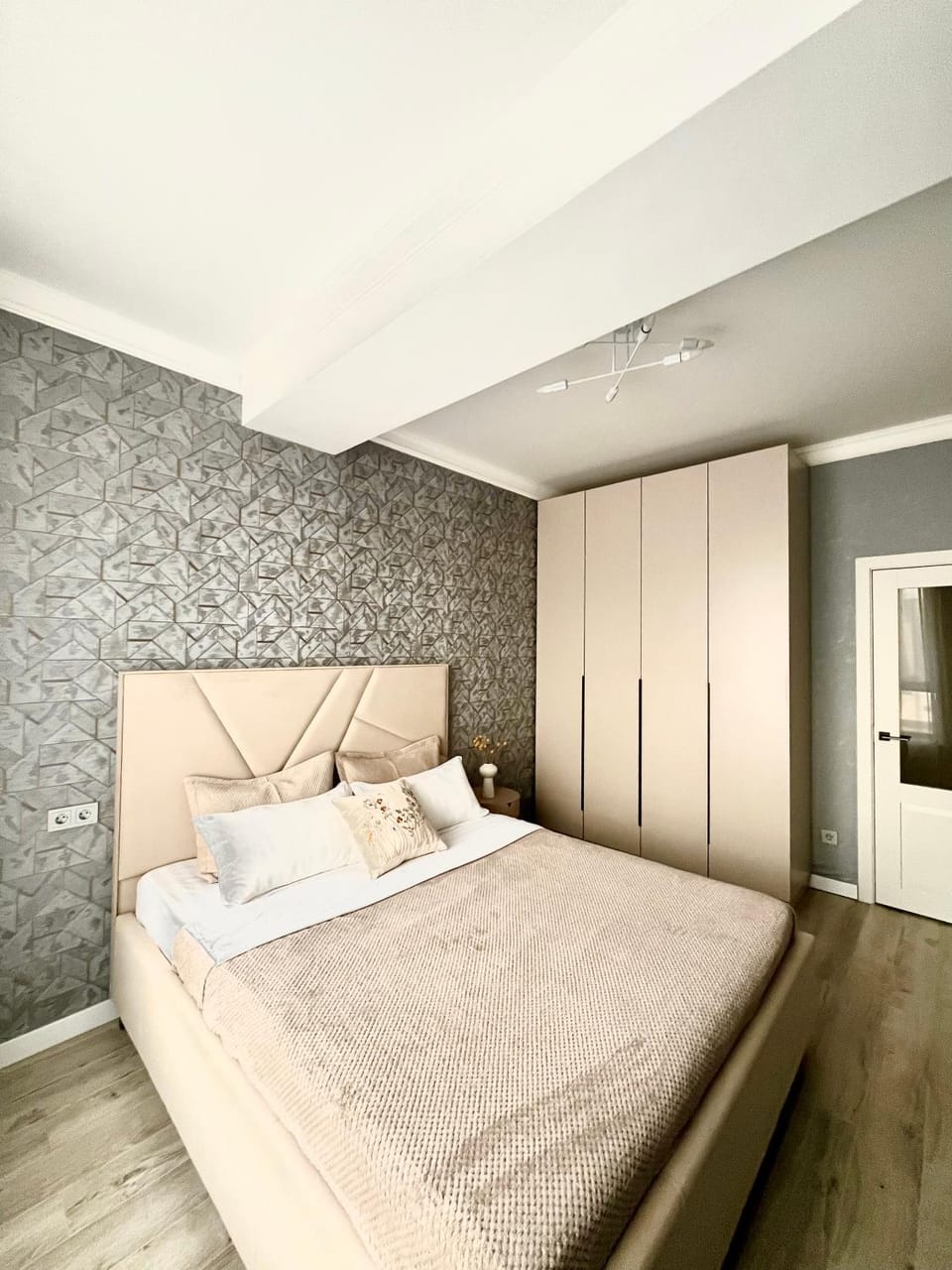 Stven Hills c видом на горы Apartment in Almaty