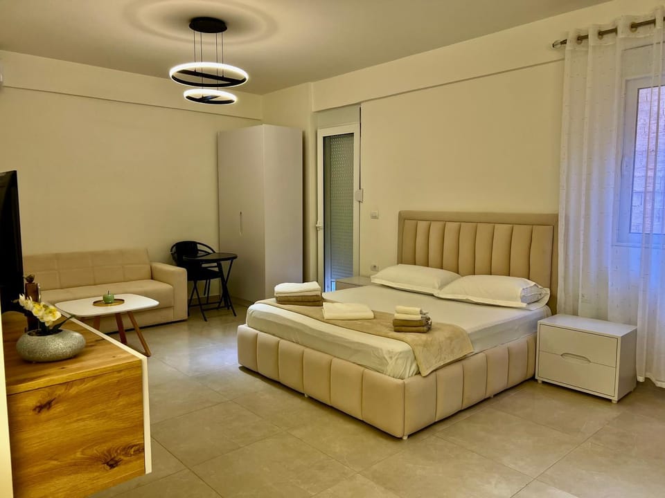 Isufi Modern Studio Apartment in Sarandë