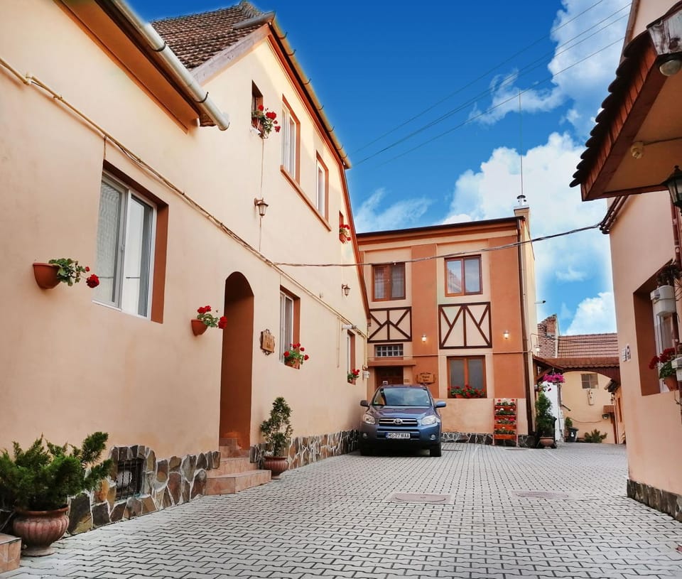 Property building, Facade/entrance, Neighbourhood