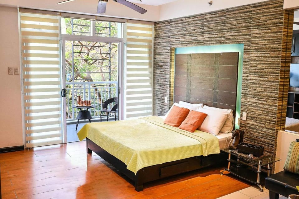 Bed, Balcony/Terrace, Bedroom