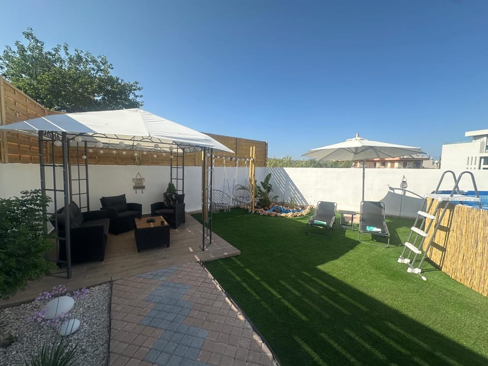 Patio, Garden, Swimming pool