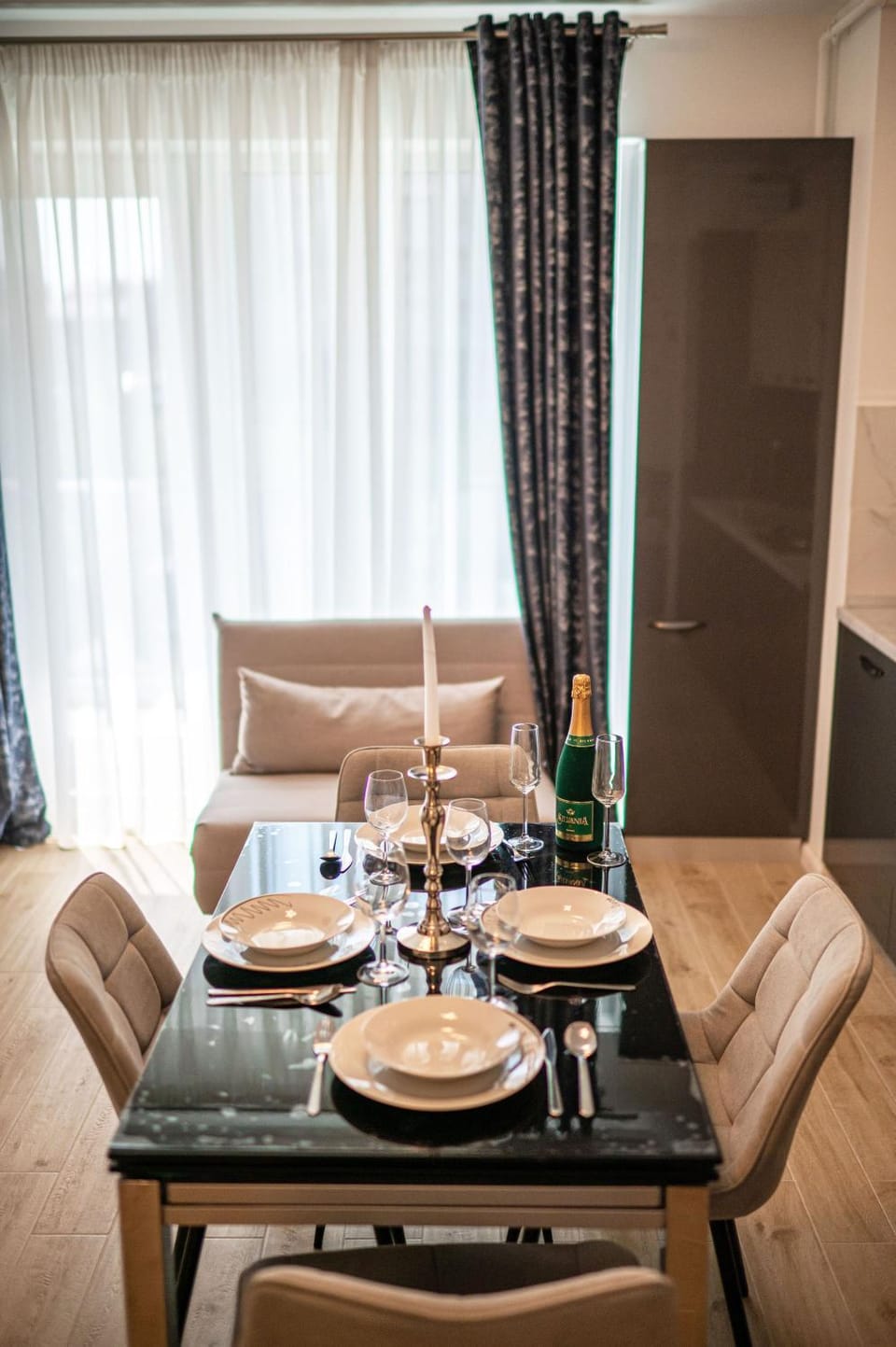 Ricky Apartment in Infinity Spa & Pool Apartment in Constanța County