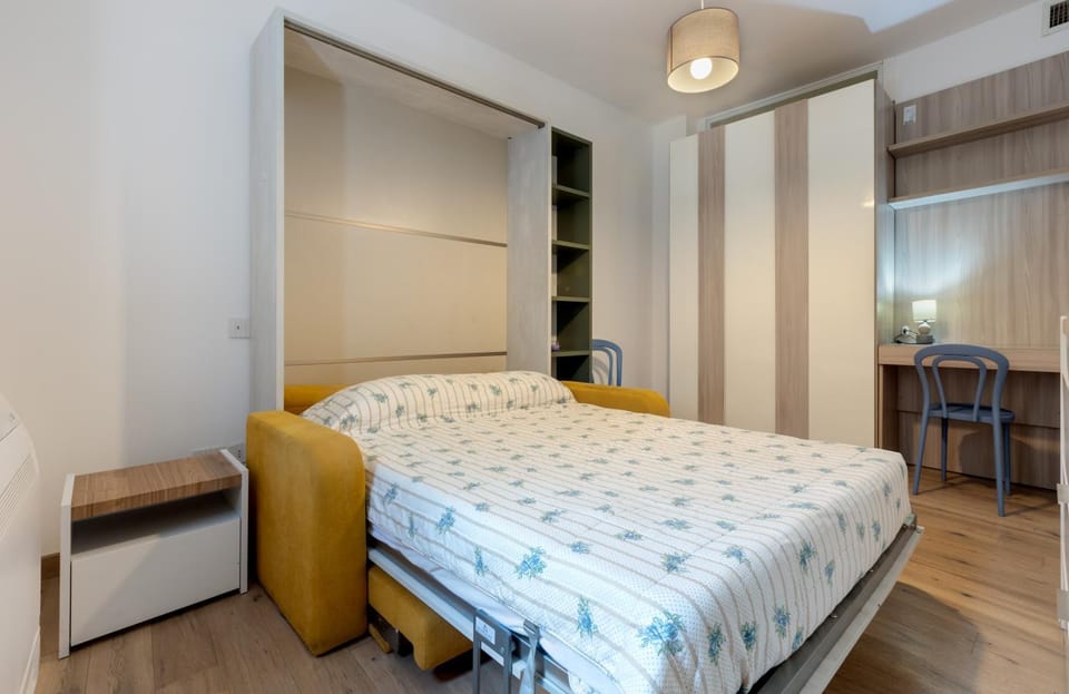 Bed, Photo of the whole room, Bedroom, wardrobe
