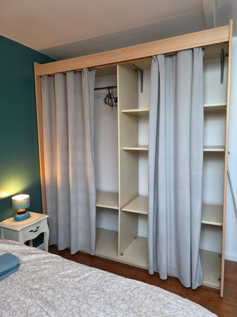 Bedroom, wardrobe