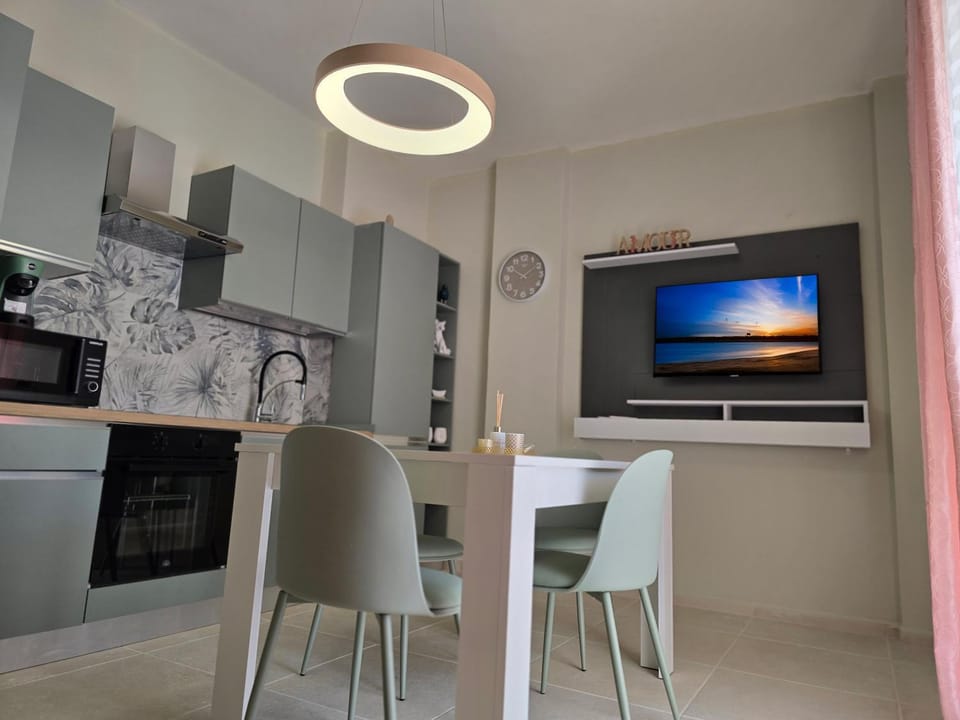 TV and multimedia, Kitchen or kitchenette, oven