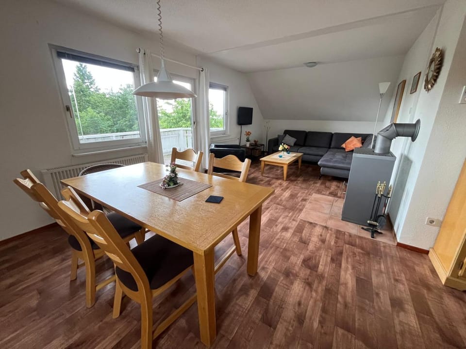 Haus Waldzeit, inclusief bedlinnen handdoeken en eindservice House in Frankenau