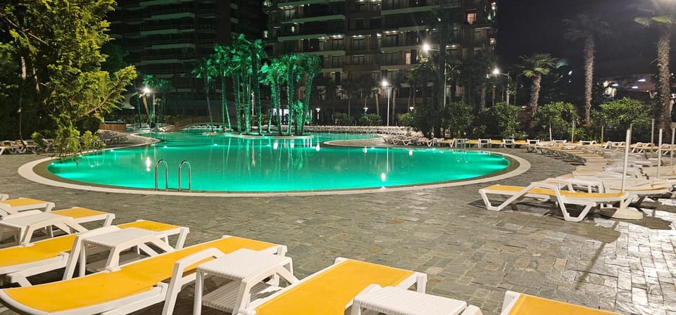 Swimming pool