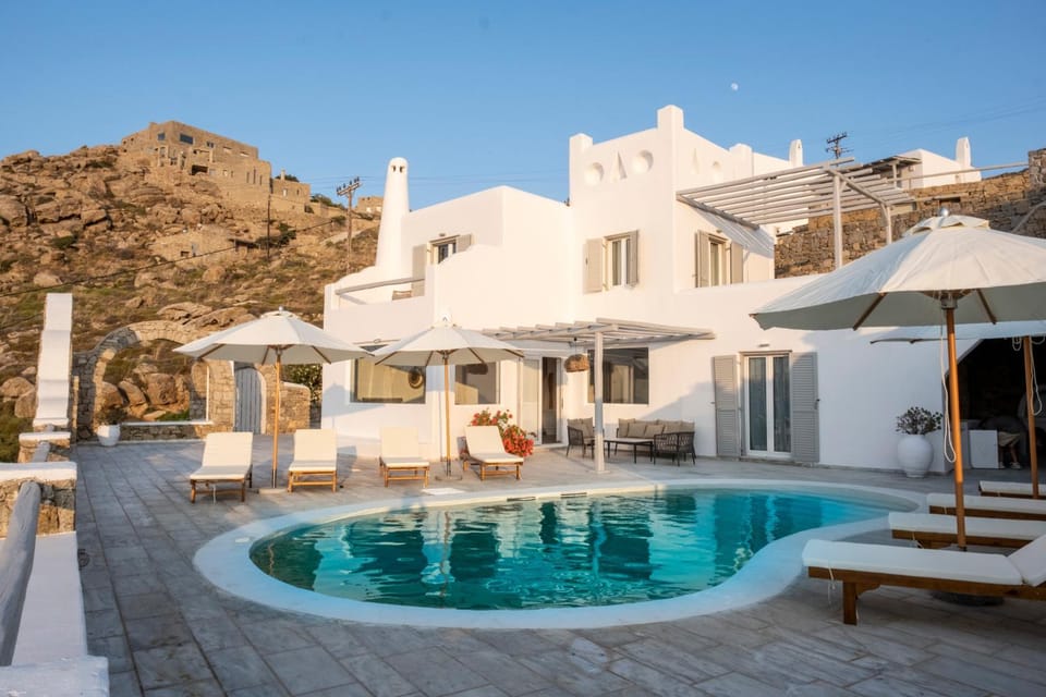 Thalia Luxe 4-Bedroom Pool Villa Villa in Mykonos, Mikonos 846 00, Greece