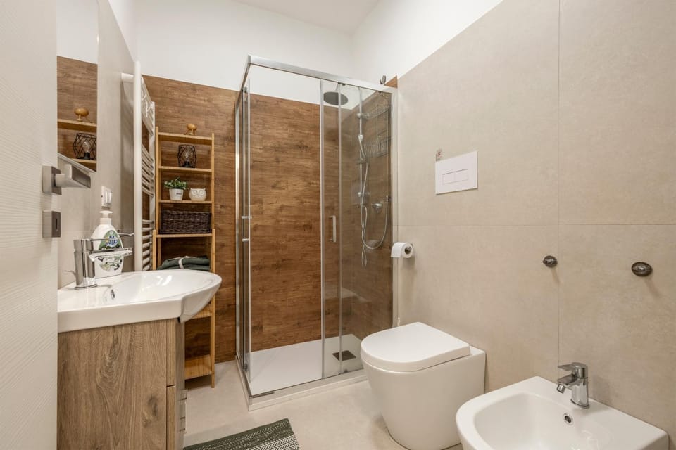 Bathroom, Living room