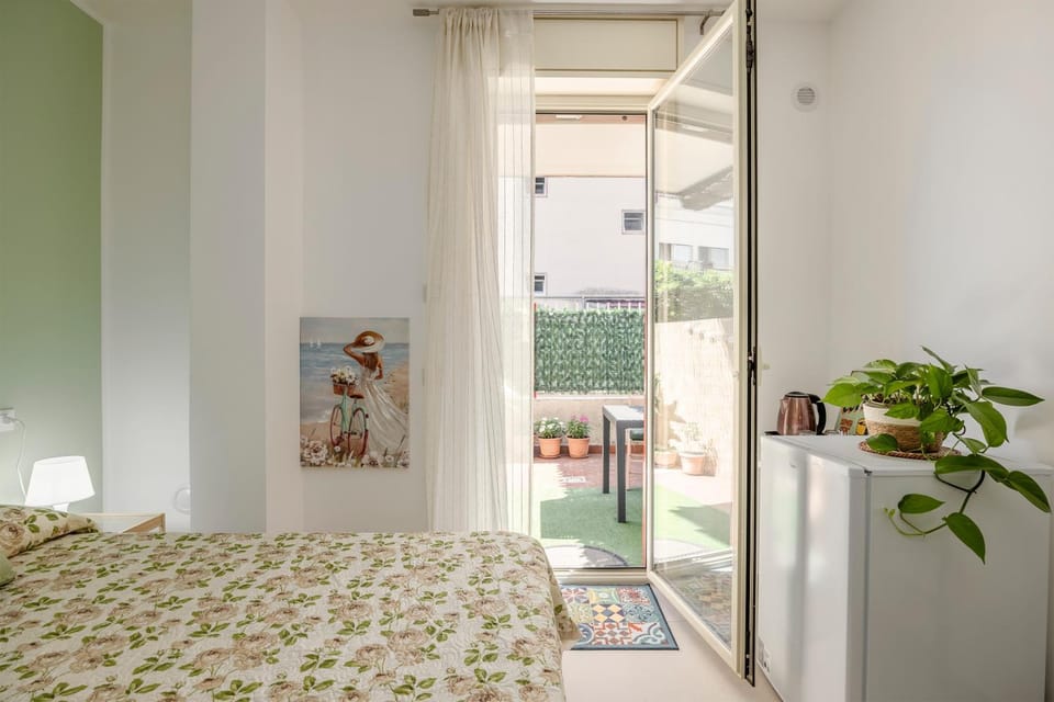 Living room, Bedroom