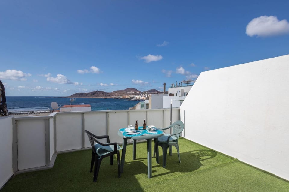 Penthouse Turismar Loft-Terrace & OceanView Apartment in Las Palmas de Gran Canaria