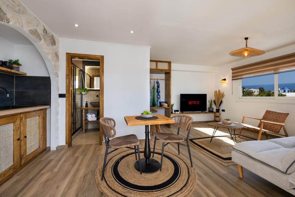 TV and multimedia, Living room, Seating area