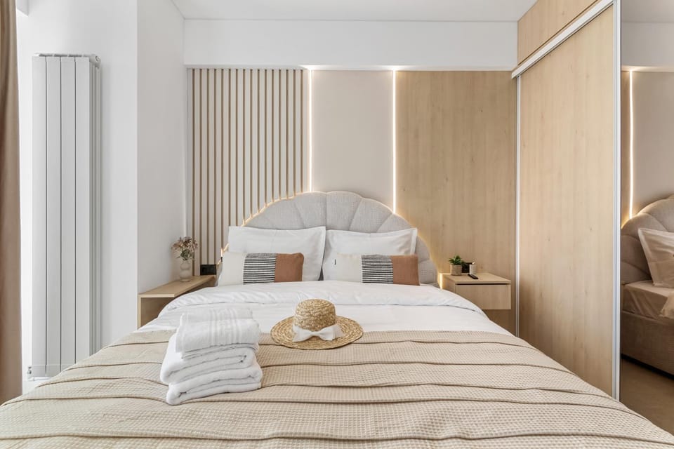 Bed, Photo of the whole room, Bedroom, towels, wardrobe