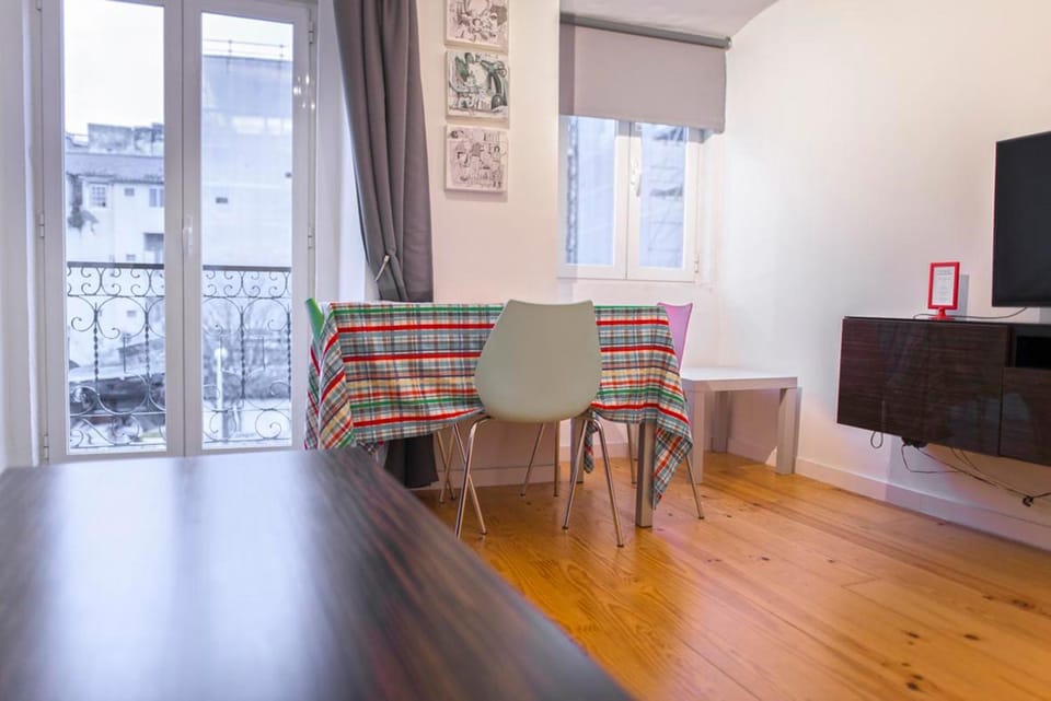 TV and multimedia, Living room, Dining area