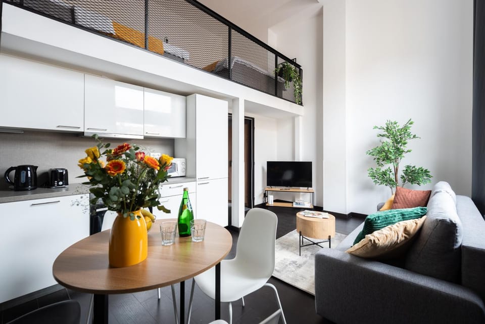 TV and multimedia, Seating area