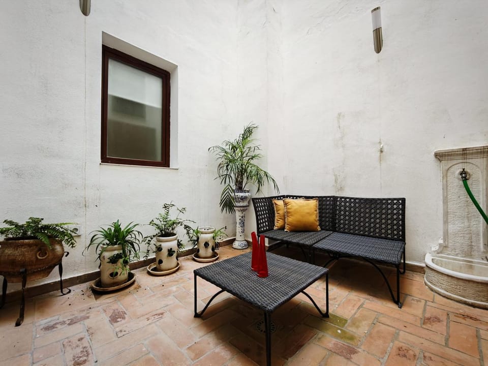 Redes Suite 35 Apartment in Seville