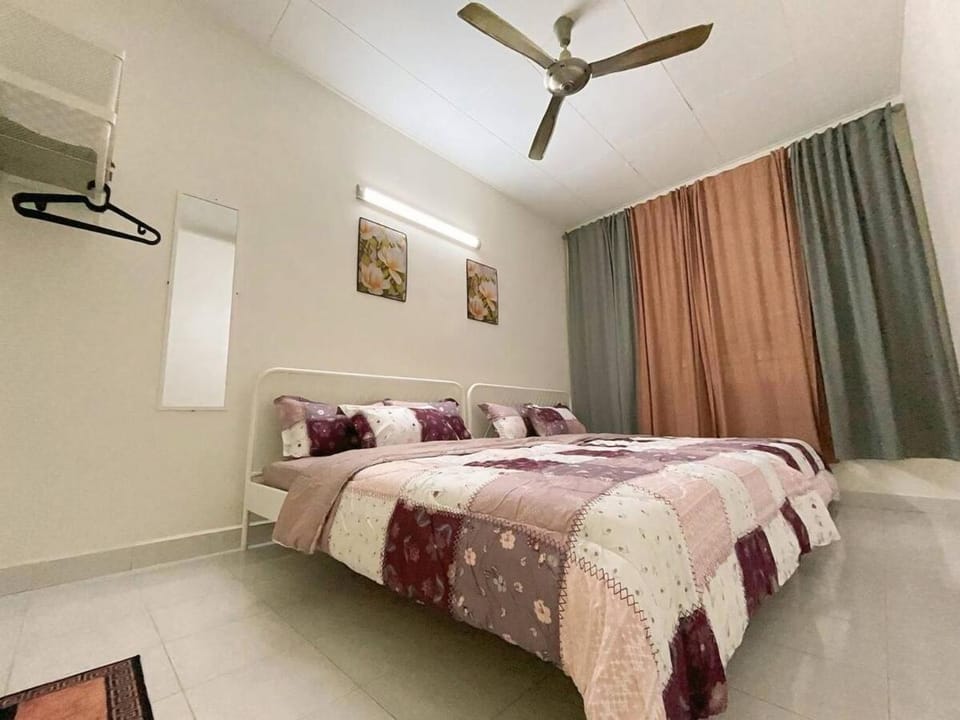 Cozy AiZHome House in Penang