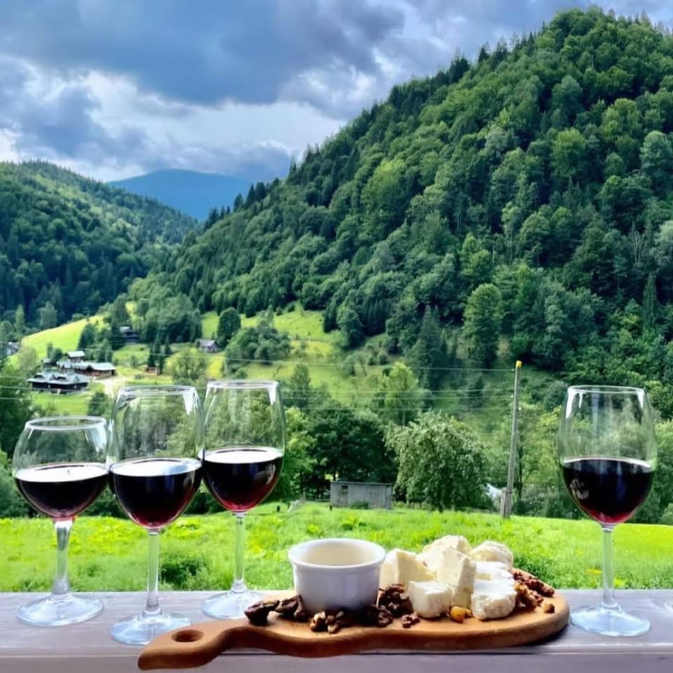 Natural landscape, Food and drinks, Food, Mountain view